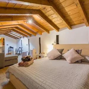  Apartment Magnificent Cosy Loft Italy