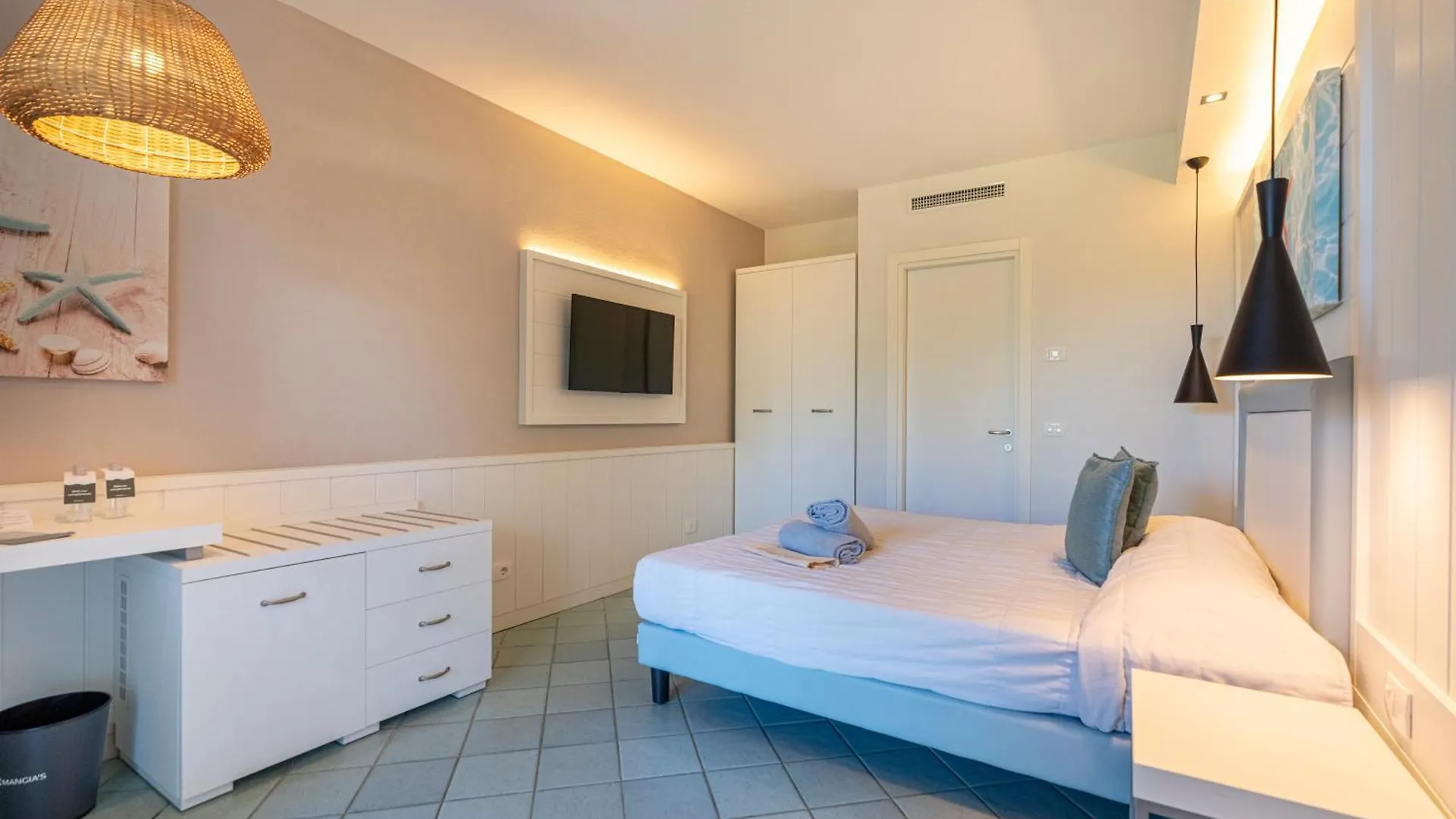 **** Hotel Mangia'S Pollina Resort Finale Italy